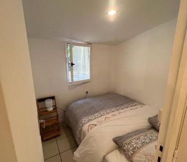Saint-Aubin-de-Nabirat Casa | 8-Gîte 5 personnes avec piscine