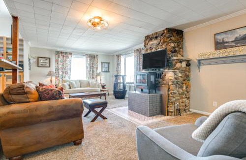 Pioche Casa | 8 Mi to Hiking Home with Patio in Dtwn Pioche