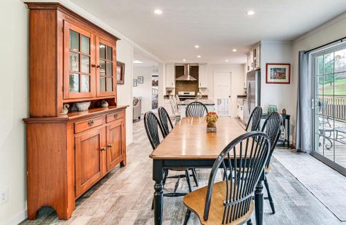 Stephentown Casa | 8 Mi to Jiminy Peak Resort Mtn-View Home with Deck