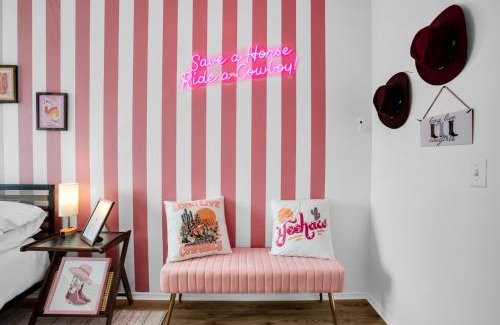 Indio Casa | 8 min to Coachella Heated Pool Karaoke Arcade