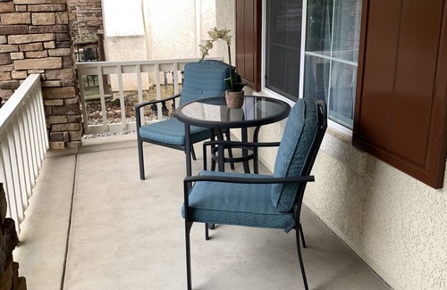 Clovis Casa | 8 min. to Oldtown Clovis CA Nice No Smoking home, HotTub and park across the str
