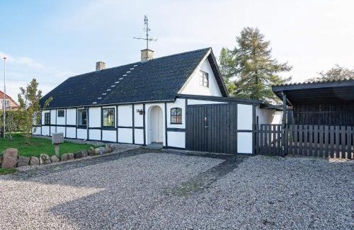 Sakskobing Casa | 8 person holiday home in Sakskøbing-By Traum