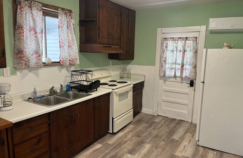 Coalfield Casa | 803 historic home in Windrock 
