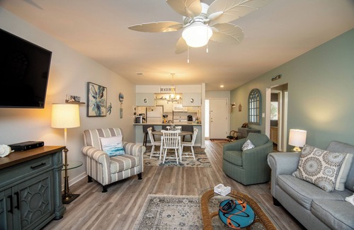 Edisto Island Condominio | 824 Club Cottage-Resort Duplex w/ Golf Course Views; Easy Beach Access; Dogs Welcome