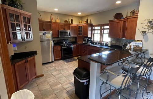 Clymer Condominio | 8409 PEEK N PEAK SLOPE SIDE SKI IN/OUT GOLF LIFT 8,Firepit