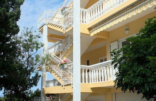Zivogosce Apartamento | 85 m² Apartamento ∙ 4 habitaciones ∙ 9 personas