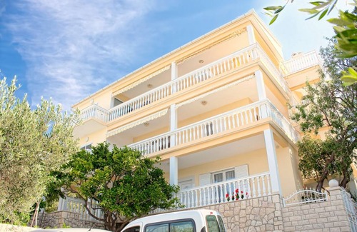 Zivogosce Apartamento | 85 m² Apartamento ∙ 4 habitaciones ∙ 9 personas