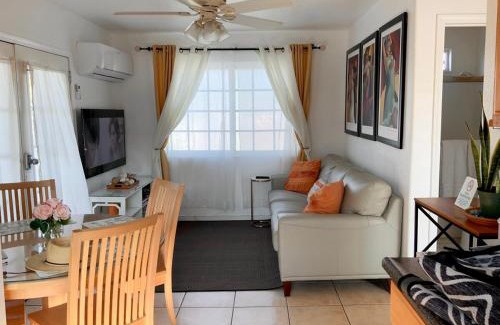 South Gate Apartamento | 8670 San Carlos - South Gate CA - The Best 2 Rooms