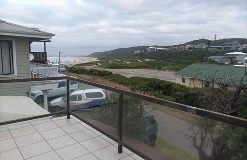 Buffalo Bay Casa | 87 Sand Street - Buffels bay