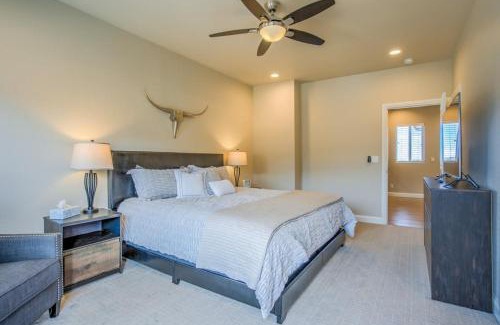 Colorado Springs Casa | 8BD Mnt Views Oasis Near Garden of The Gods Ideal for Groups