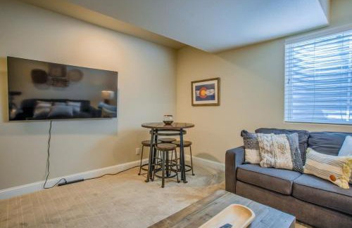 Colorado Springs Casa | 8BD Mnt Views Oasis Near Garden of The Gods Ideal for Groups