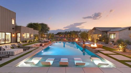 Palm Springs Villa | 8BDR Villa TennisPickleball Golf Green Pool House Gym Bar Mesquite38