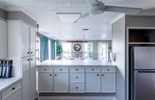 Grand Isle Casa | 8BR Beachfront w/ Huge Deck | Walk to Sand + Kayak