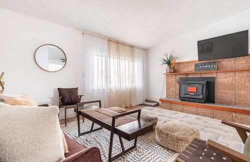 Twentynine Palms Casa | 8min To Joshua Tree National Park . Spa . Firepit . Star Gaze