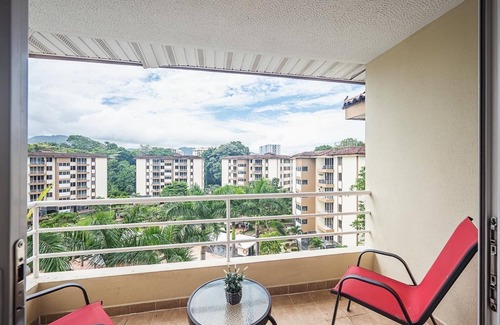 Barrio Santa Lucía Condominio | 9-26 Jaco Beach Beautiful Costa Linda Condo penthouse with pool view, coworking
