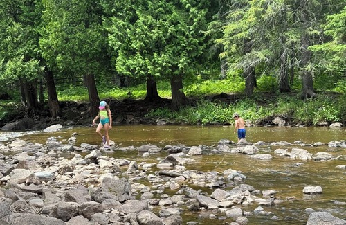 Sturgeon Lake Alquiler De RV | 9 Acres of Secluded Freedom along the Kettle River in Sturgeon Lake, MN