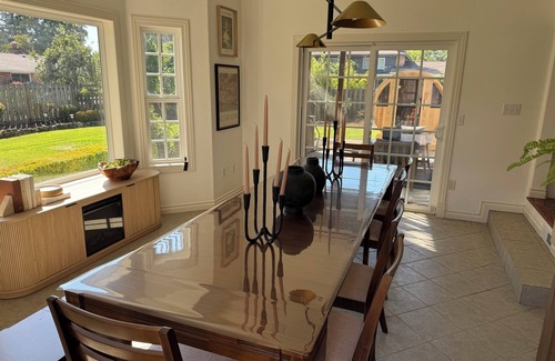 Vancouver Casa | 9 Bedroom, Hot Tub, Sauna, Patios, Golf, Game Room, Professionally Designed Home