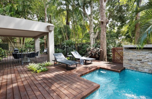Noosa Heads Casa | 9 Little Cove Rd, Noosa Heads - Rest & Relax