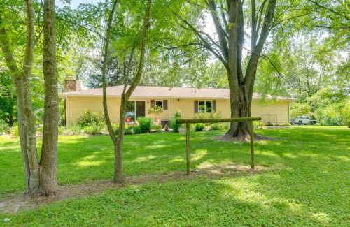 Frederick Casa | 9 Mi to Downtown Rushville Cozy Getaway with Grill