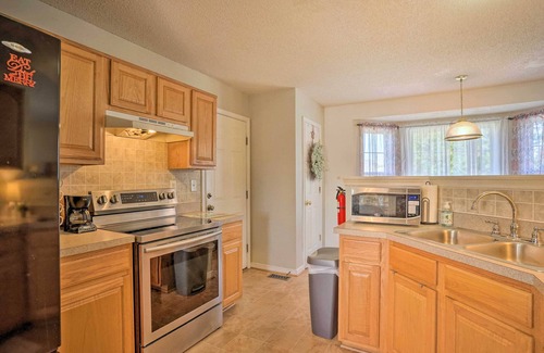 Sandston Casa | 9 Mi to Richmond: Sandston Home w/ Office