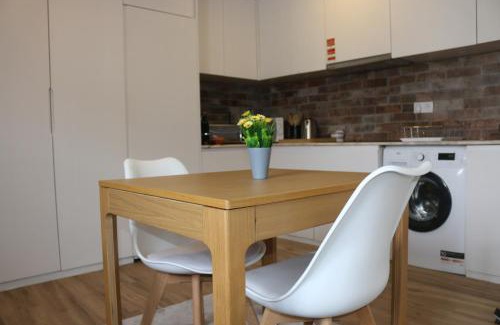 Ramalde Apartamento | 9 min Metro to Downtown -Remote working - Free Parking