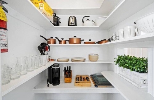 Superior Apartamento | 921 · Cumming Avenue Rentals #921