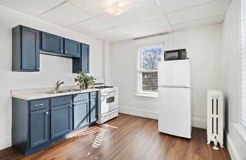 Superior Apartamento | 921 · Cumming Avenue Rentals #921