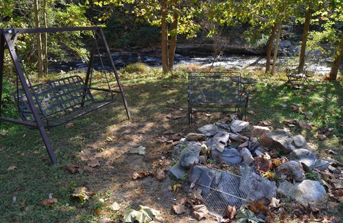 Bat Cave Cabina | # 97 Rocky River Cabin