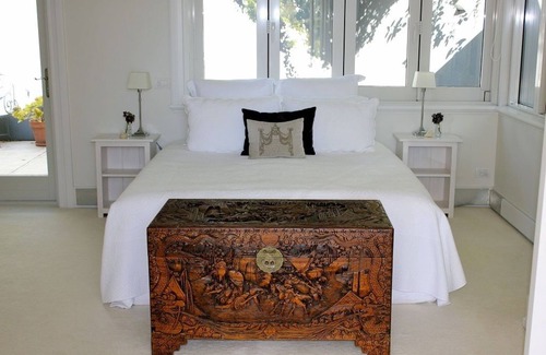 Cooks Beach Cama Y Desayuno | 970 Lonely Bay Lodge