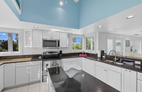 Boca Grande Casa | 9871 Gasparilla - 4 bedroom - Dog Friendly, Pool Home!
