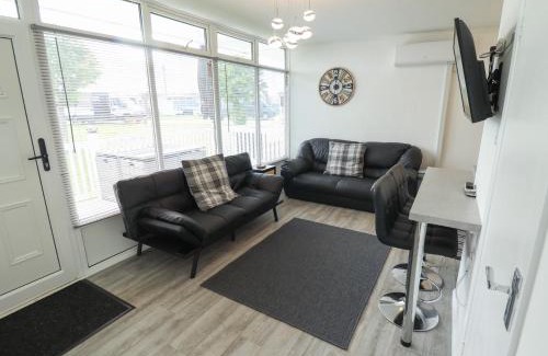 Chapel Saint Leonards Casa | 99 Cherry Park