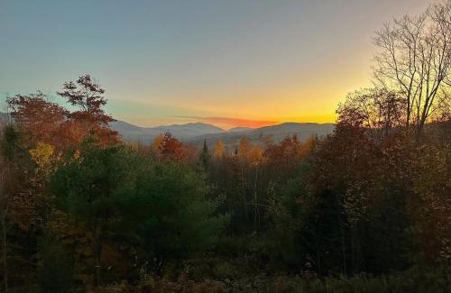 Franconia Chalet De Esquí | 9N Mountainside Cabin in Franconia Heights with Stunning Views!