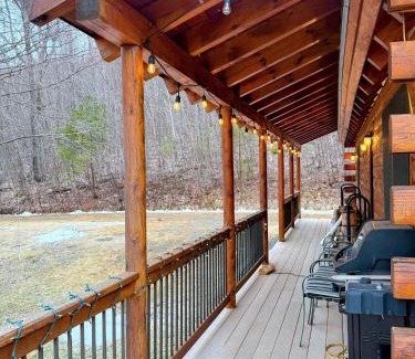 Franconia Chalet De Esquí | 9N Mountainside Cabin in Franconia Heights with Stunning Views!