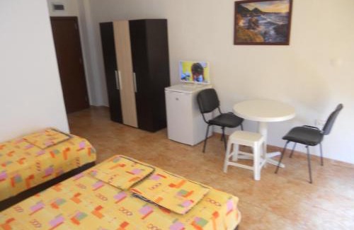 Akhtopol Casa | "Aхтополис" - подсигурено безплатно паркиране