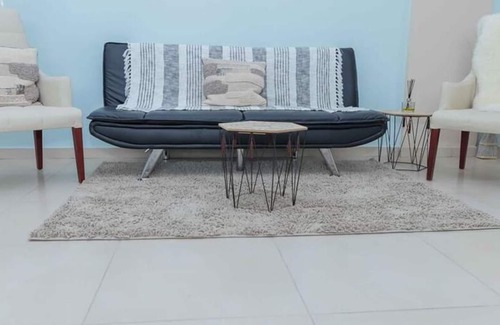 Komo-Mondah Apartamento | A 10 Minutes de L'aéroport Appartement Meublé a la Décoration Épurée
