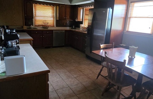 Georgetown Casa | A 2-bedroom house in Georgetown, close to downtown, fully fenced back yard.