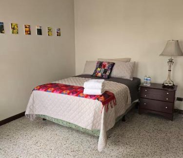 Zona 13 Casa | A 3 minutos del aeropuerto