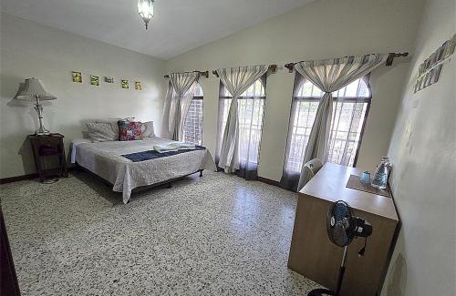 Zona 13 Casa | A 3 minutos del aeropuerto