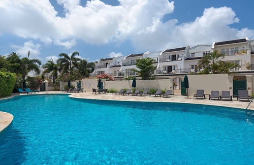 Mullins Casa | A 4 Bedroom Rental, A Short Walk To Mullins Beach - Includes Beach Club Access