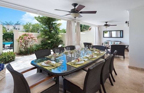 Mullins Casa | A 4 Bedroom Rental, A Short Walk To Mullins Beach - Includes Beach Club Access