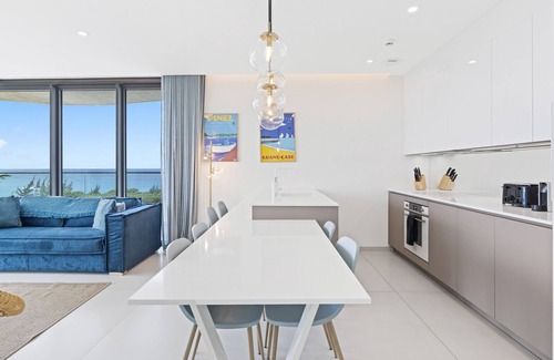 Maho Apartamento | A-501 Stunning 3 bedroom facing Mullet Bay beach