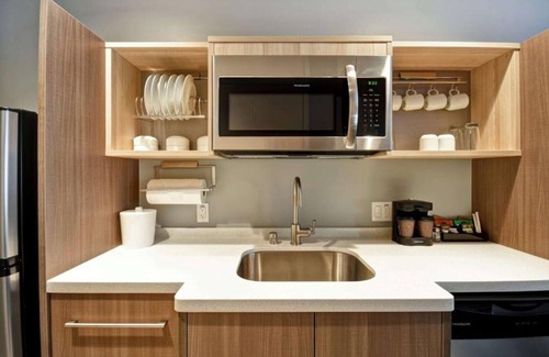 The East Side Casa | A base in the birthplace of biotech !!