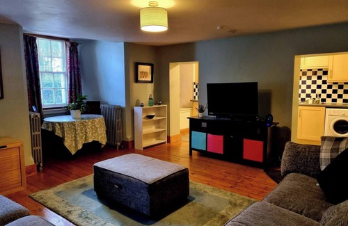 Carmarthen Apartamento | A Basement Apartment