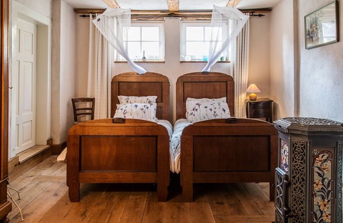 Humpfershausen Otro | Una hermosa auténtica casa con entramado de madera en el campo con gran jardín