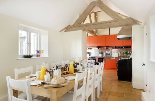 Laverton Casa | A beautiful barn sleeping 10 guests