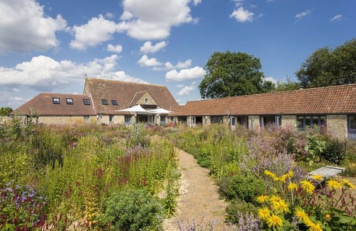 Laverton Casa | A beautiful barn sleeping 10 guests
