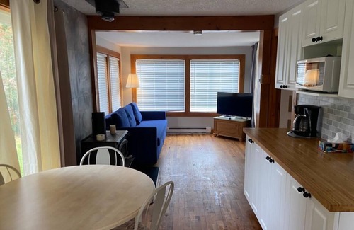 Val David Casa | A beautiful chalet by the river