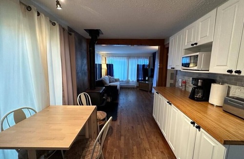 Val David Casa | A beautiful chalet by the river