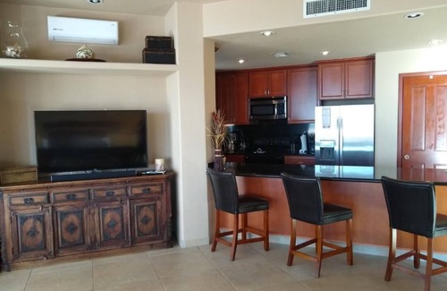 Centro Condominio | Un Penthouse hermosa con una vista -3 Dormitorio En Las Palomas en la playa