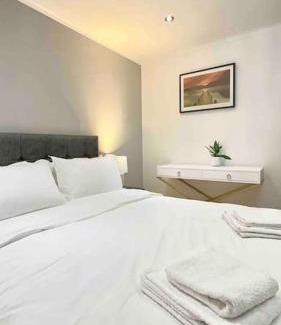 Tower Hamlets Apartamento | A beautiful stylish 2 Bedroom Apartment -City of London